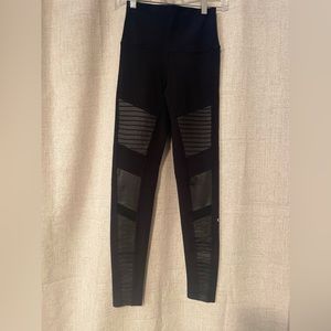 Alo Yoga | High Waisted Moto Legging | XS